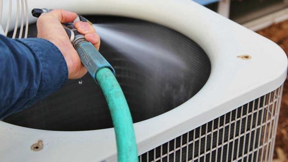 هل مكيف الهواء الخاص بك لا يبرد بدرجة كافية بعد العاصفة الترابية في الكويت